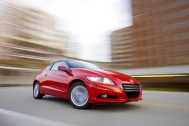 Honda CR-Z “tấn công” thị trường xe hybrid