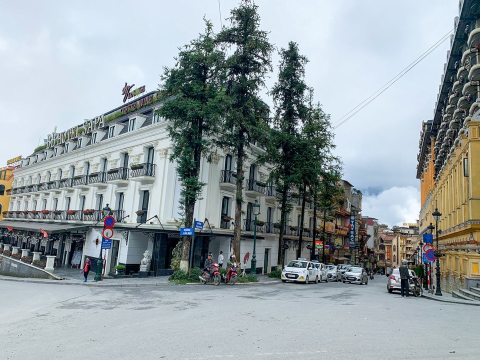 Sa Pa: Nhà hàng, khách sạn đìu hiu, thi nhau giảm giá vẫn ế chỏng chơ - 2