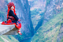 Hà Giang tạm cấm điểm chụp ảnh "sống ảo" giỡn mặt tử thần trên sông Nho Quế