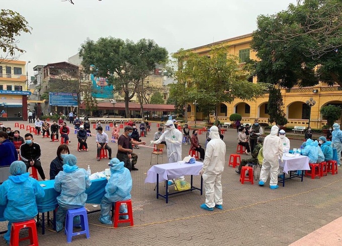Hải Dương: Học sinh khối 12 của 8 huyện, thành phố đi học trở lại từ ngày 8/3 - Ảnh 1. Hải Dương: Học sinh khối 12 của 8 huyện, thành phố đi học trở lại từ ngày 8/3 - Ảnh 1.