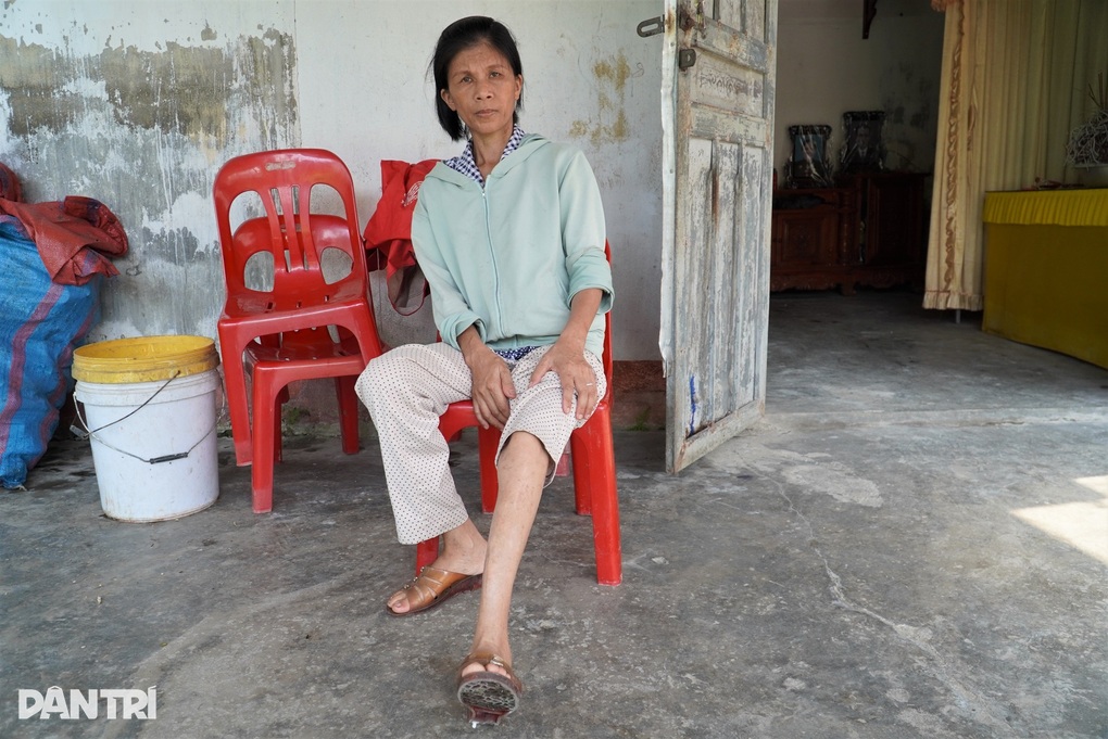 Vừa mãn tang chồng, con lại thập tử nhất sinh - 2 Vừa mãn tang chồng, con lại thập tử nhất sinh - 2