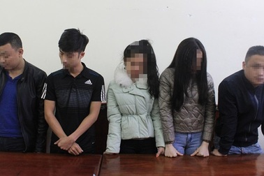 Hai “người đẹp” cùng 3 thanh niên thuê nhà nghỉ bay lắc