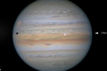 Vật thể lạ tấn công sao Mộc