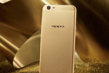 Đặt trước điện thoại chuyên selfie nhận quà trên 2 triệu