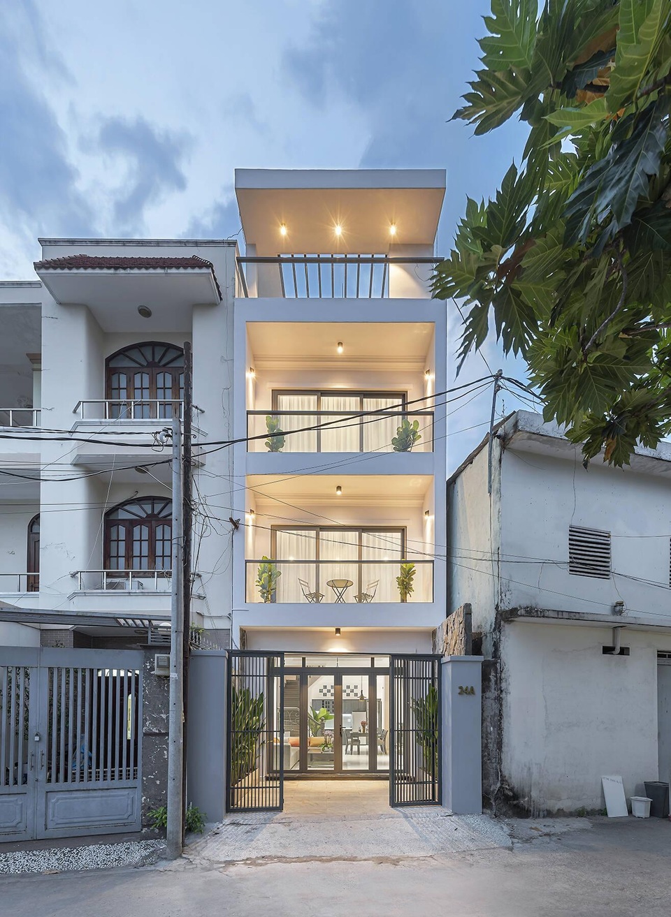 Màn lột xác ngoạn mục của nhà cũ 200m2 ở Sài Gòn khiến ai cũng trầm trồ - 3