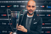 HLV Pep Guardiola nhận giải thưởng cao quý ở Premier League