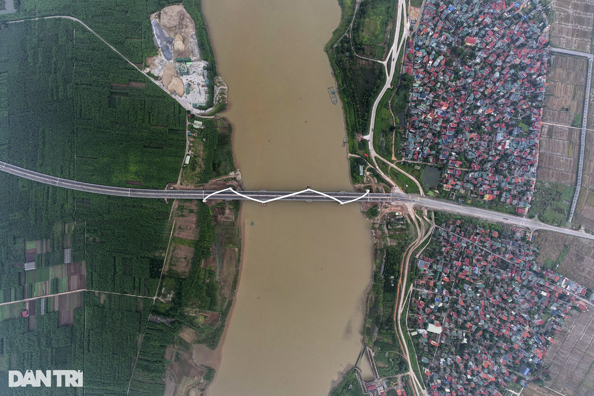 Ngắm cầu vòm thép hình tượng rồng cao nhất Việt Nam - 5 Ngắm cầu vòm thép hình tượng rồng cao nhất Việt Nam - 5