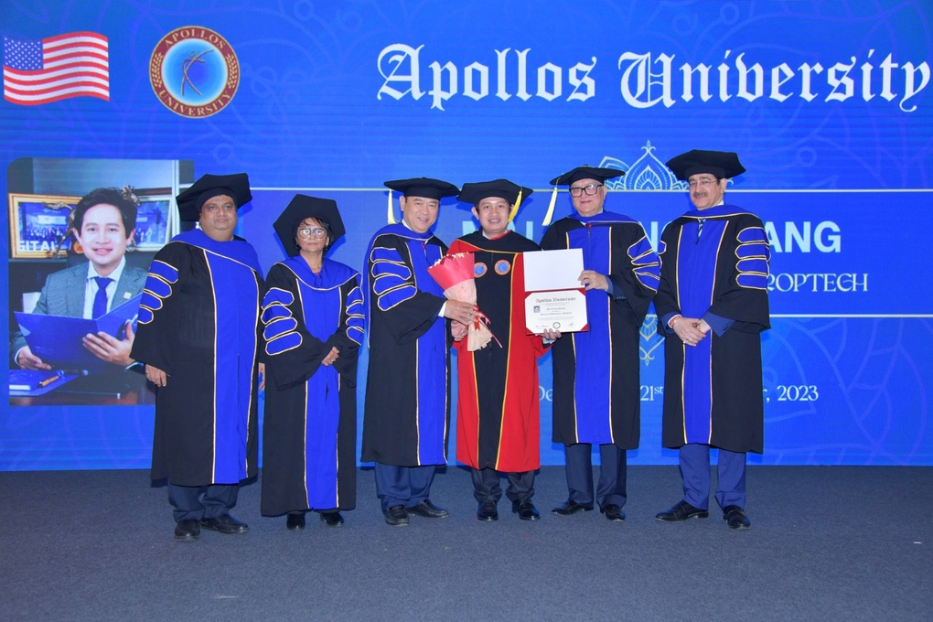 Đại học Apollos trao bằng Tiến sĩ danh dự cho Chủ tịch Meey Group Hoàng Mai Chung - 2 Đại học Apollos trao bằng Tiến sĩ danh dự cho Chủ tịch Meey Group Hoàng Mai Chung - 2