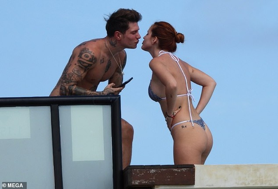 Bella Thorne bị chỉ trích vì đi du lịch quá nhiều - 4 Bella Thorne bị chỉ trích vì đi du lịch quá nhiều - 4