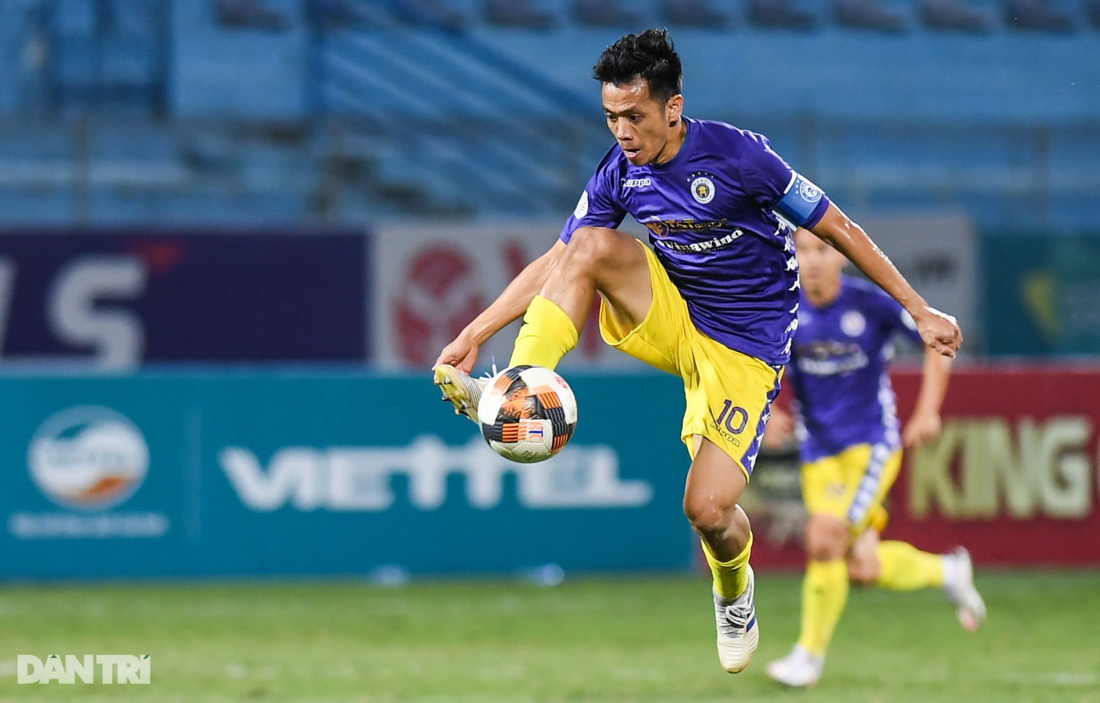 CLB Viettel 0-0 CLB Hà Nội: Kẻ vững ngôi đầu, người tụt thứ hạng - 12 CLB Viettel 0-0 CLB Hà Nội: Kẻ vững ngôi đầu, người tụt thứ hạng - 12