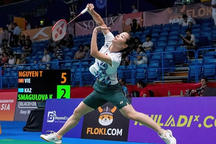 Thùy Linh hạ tay vợt số một Indonesia ở giải Trung Quốc