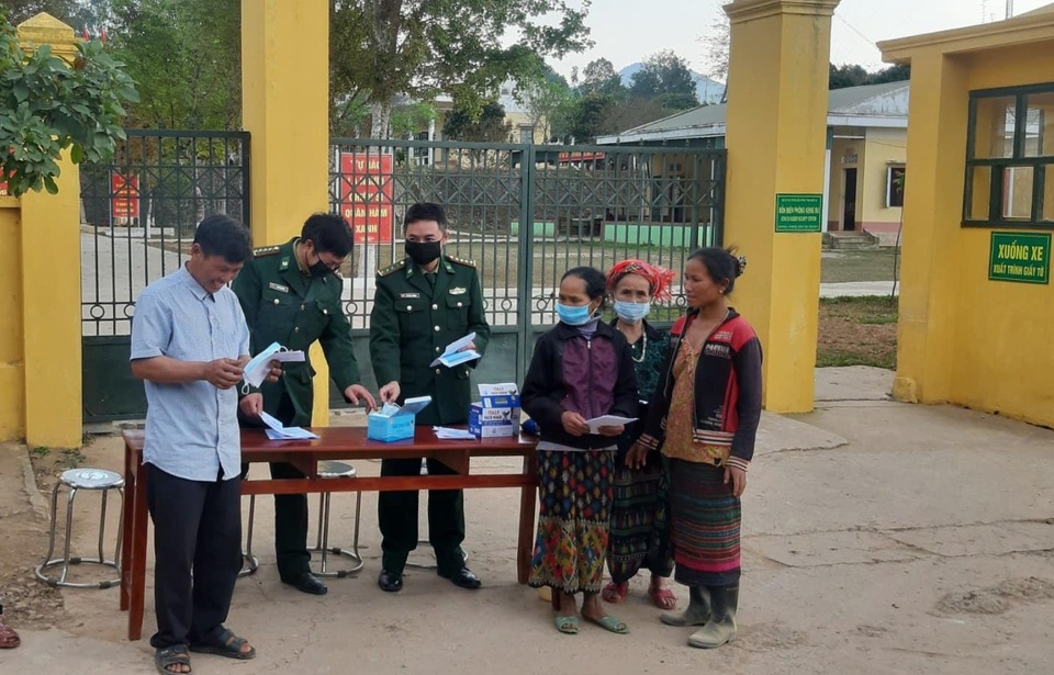 Hình ảnh người chiến sĩ biên phòng trên mọi mặt trận - 1 Hình ảnh người chiến sĩ biên phòng trên mọi mặt trận - 1