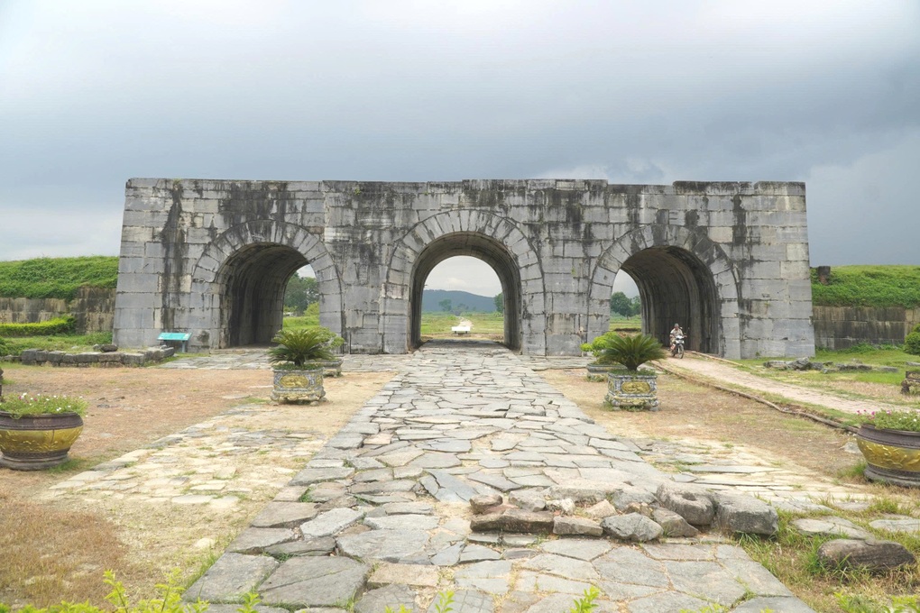 Gia cố 16 đoạn tường công trình bằng đá cổ độc nhất vô nhị ở Việt Nam - 3 Gia cố 16 đoạn tường công trình bằng đá cổ độc nhất vô nhị ở Việt Nam - 3