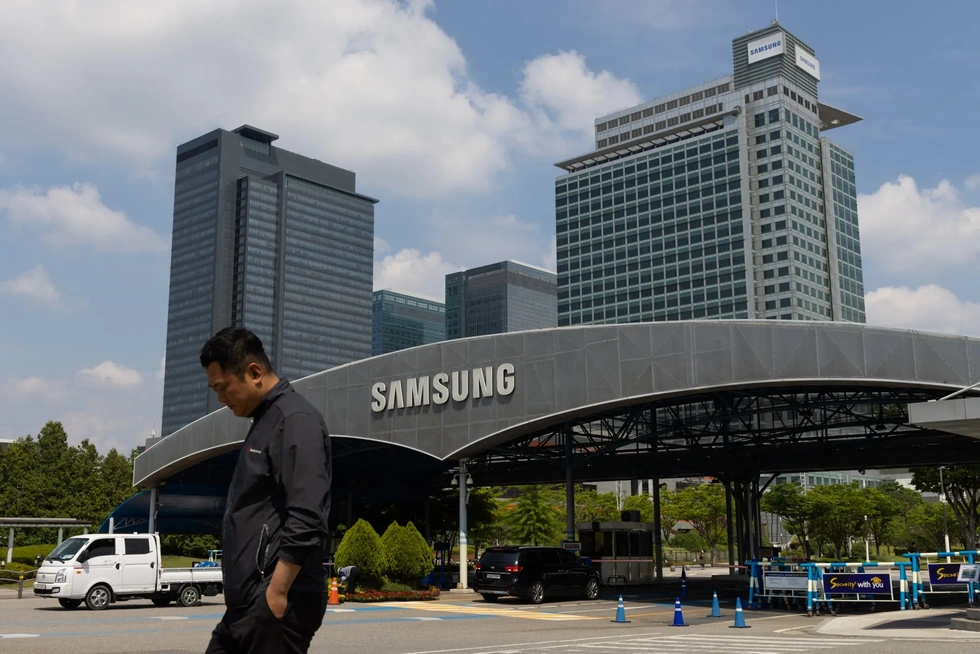 Vương triều chìm sâu trong khủng hoảng, thái tử Samsung sẽ làm gì? - 1 Vương triều chìm sâu trong khủng hoảng, thái tử Samsung sẽ làm gì? - 1