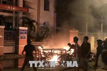 Kích động biểu tình trái phép phạm tội gì?