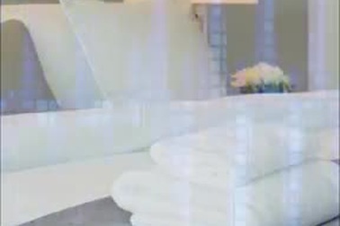 Những mẹo đơn giản để phát hiện phòng khách sạn có giấu camera quay lén