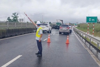 Cao tốc Vĩnh Hảo - Phan Thiết bị ngập nước