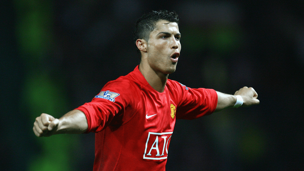 Choáng với mức lương siêu khủng C.Ronaldo nhận được ở Man Utd - 1 Choáng với mức lương siêu khủng C.Ronaldo nhận được ở Man Utd - 1