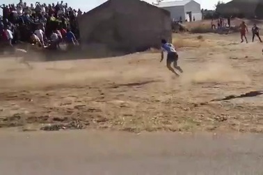 Người đàn ông bị bò húc chí tử tại lễ hội truyền thống