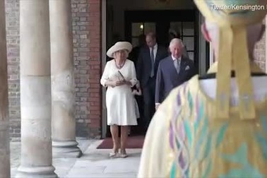 Lễ rửa tội của Hoàng tử bé nước Anh - Louis