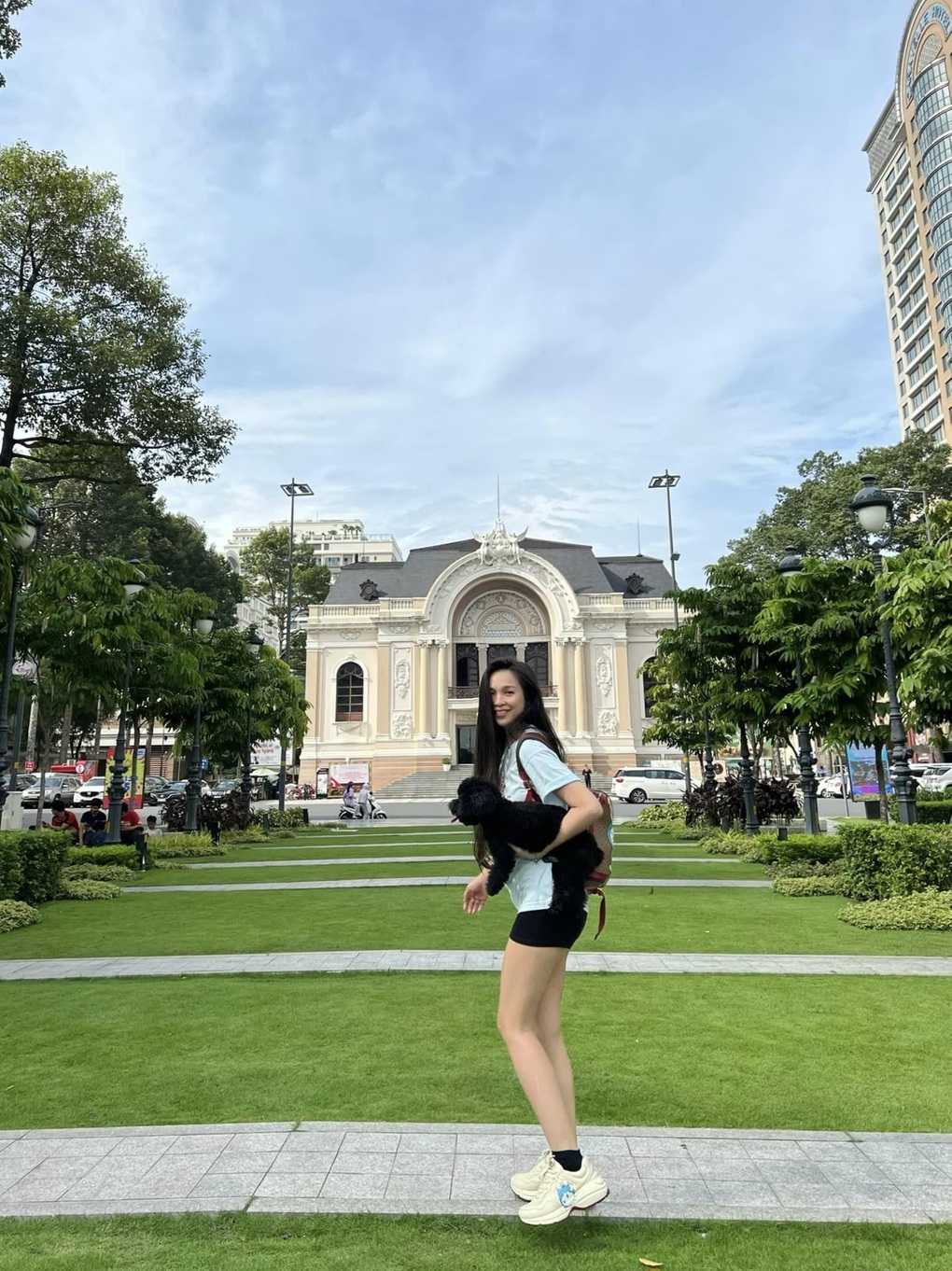 Hiền Thục chuộng khoe eo, diện đồ như gái đôi mươi ở tuổi 41 - 10 Hiền Thục chuộng khoe eo, diện đồ như gái đôi mươi ở tuổi 41 - 10