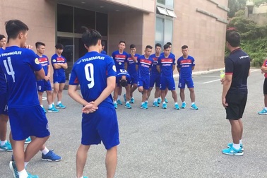 Di chuyển “hành xác”, U22 Việt Nam tập ngay sau khi tới Hàn Quốc