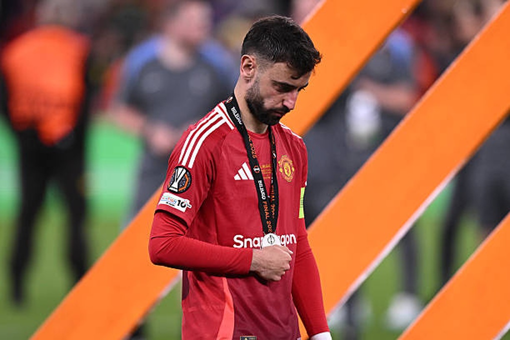 HLV Amorim mắc sai lầm chết người, Man Utd mất chức vô địch - 2 HLV Amorim mắc sai lầm chết người, Man Utd mất chức vô địch - 2