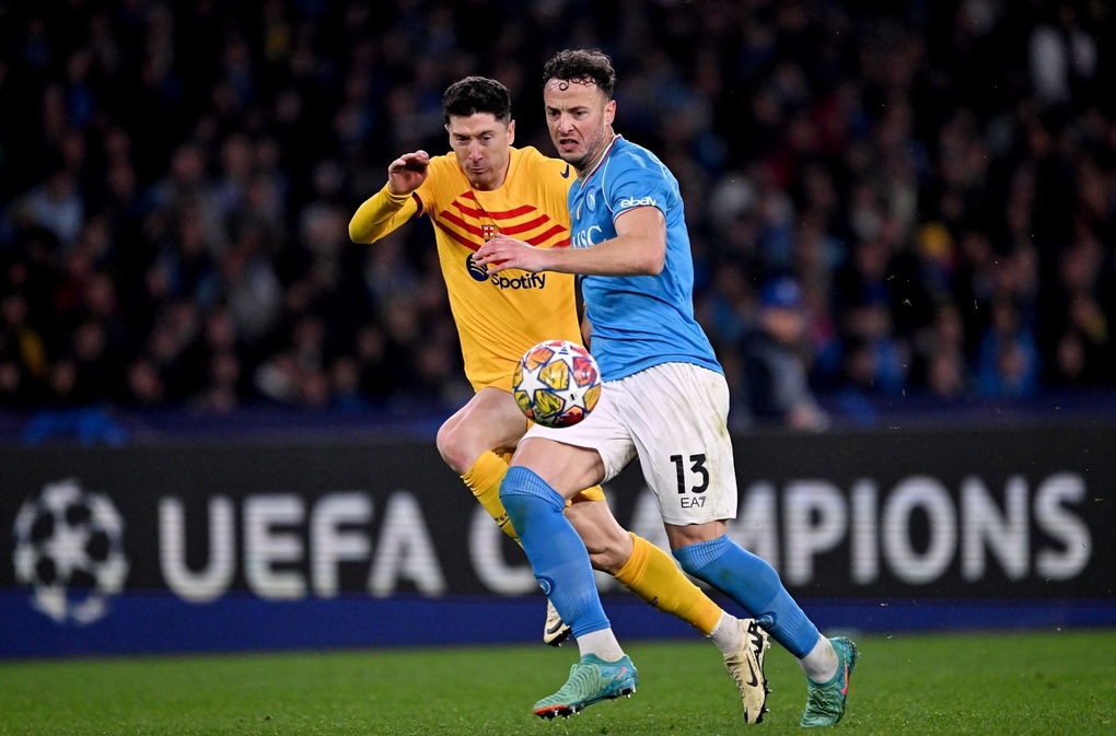 HLV Xavi Hernandez lo ngại Barcelona bị loại bởi Napoli - 1 HLV Xavi Hernandez lo ngại Barcelona bị loại bởi Napoli - 1