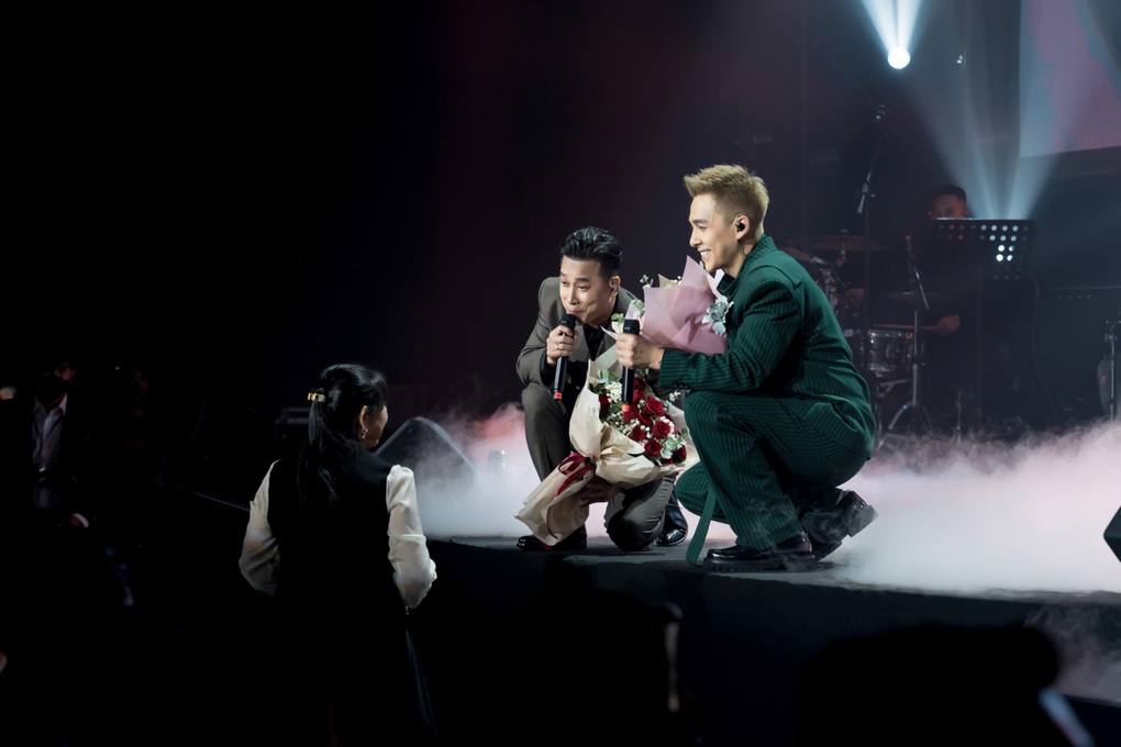 The Men kết hợp Thiều Bảo Trâm, gây bất ngờ trong liveshow tái xuất - 2 The Men kết hợp Thiều Bảo Trâm, gây bất ngờ trong liveshow tái xuất - 2