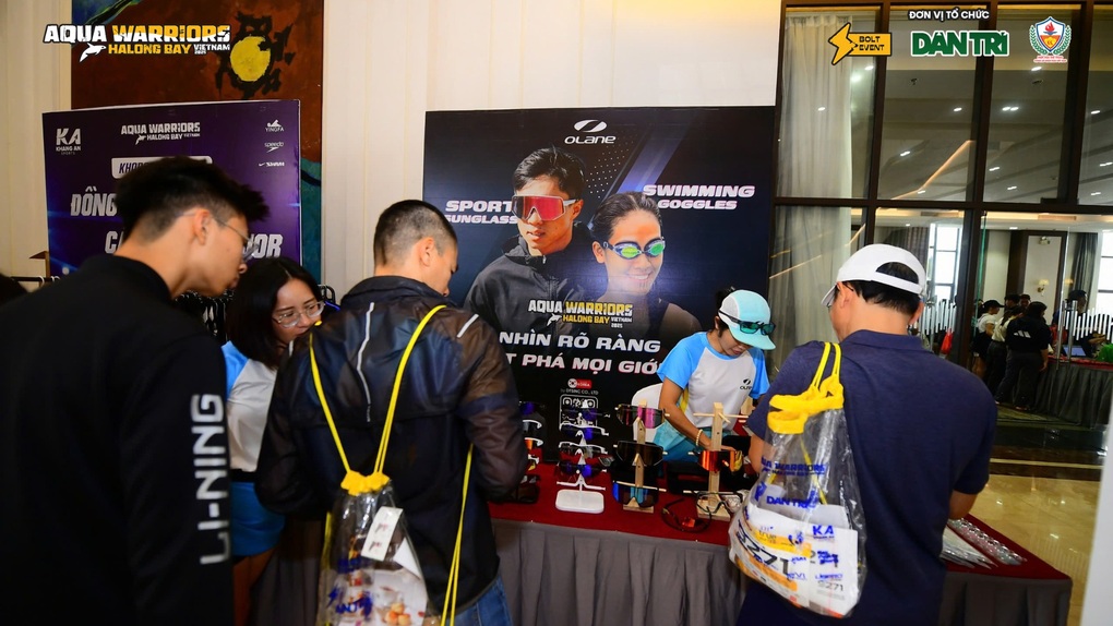 Olane Việt Nam đồng hành nâng tầm trải nghiệm tại Aqua Warriors Halong Bay 2025 - 2 Olane Việt Nam đồng hành nâng tầm trải nghiệm tại Aqua Warriors Halong Bay 2025 - 2