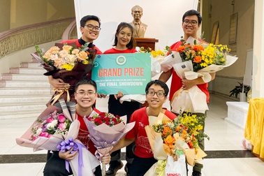 Sinh viên trường ĐH Y Hà Nội vô địch cuộc thi Olympic tiếng Anh toàn quốc