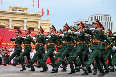 Những hình ảnh ấn tượng tại lễ kỷ niệm 70 năm Giải phóng Hải Phòng