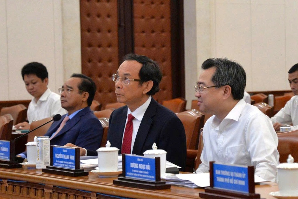 Đảm bảo an toàn khi bàn giao hồ sơ, tài liệu về phường, xã mới của TPHCM - 1 Đảm bảo an toàn khi bàn giao hồ sơ, tài liệu về phường, xã mới của TPHCM - 1