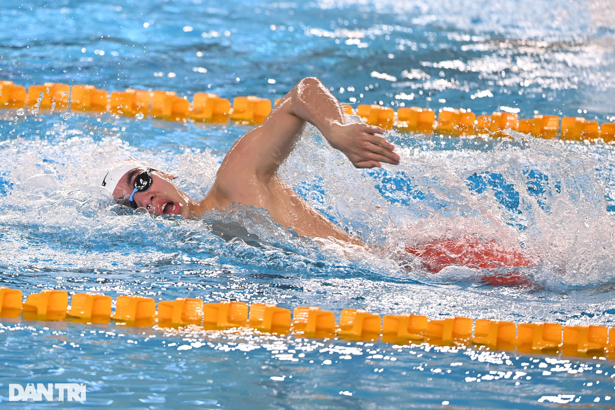 Ngắm các kình ngư Việt Nam trong ngày thi đầu tiên giành 3 HCV SEA Games - 2 Ngắm các kình ngư Việt Nam trong ngày thi đầu tiên giành 3 HCV SEA Games - 2