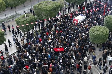 Thủ lĩnh đối lập bị bắn chết, Tuynidi giải tán chính phủ