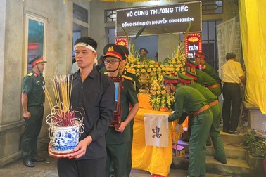 Đại úy hy sinh khi chống bão Yagi yên nghỉ trong lòng đất mẹ