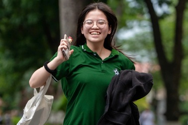 Điểm chuẩn vào lớp 10 chuyên của Hà Nội, cao nhất chuyên hóa 42,75 điểm