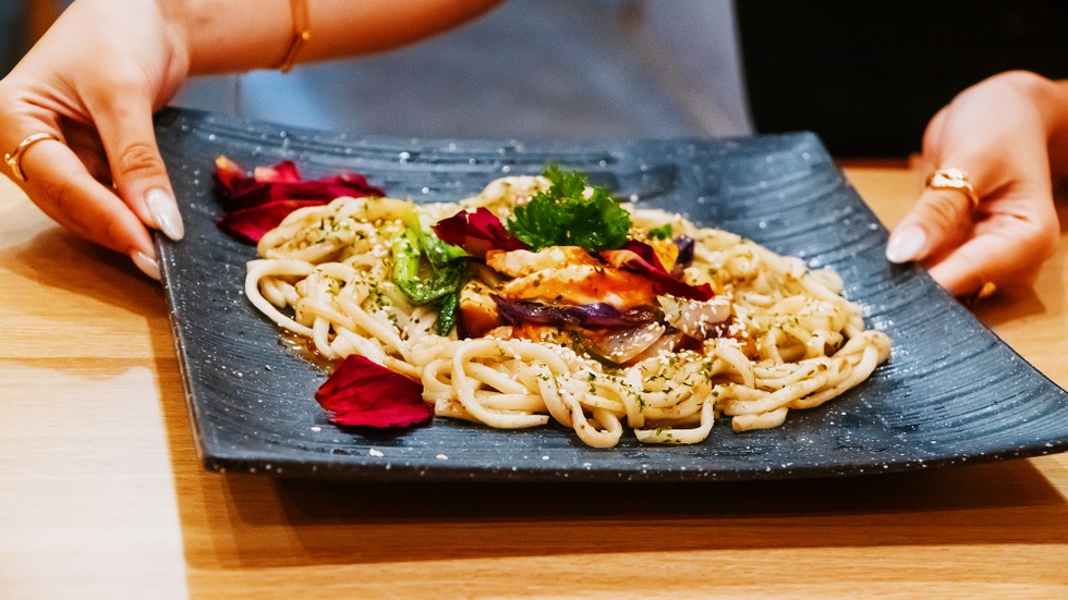 Ăn sushi chay ở TPHCM: Bất ngờ sự thật về lát cá hồi, cá trích y như thật - 7 Ăn sushi chay ở TPHCM: Bất ngờ sự thật về lát cá hồi, cá trích y như thật - 7