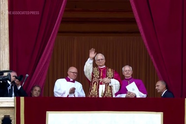 Tân Giáo hoàng Leo XIV ra mắt công chúng