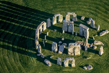 Phát hiện vòng tròn trụ đá bí ẩn 4.500 năm tuổi gần bãi đá cổ Stonehenge