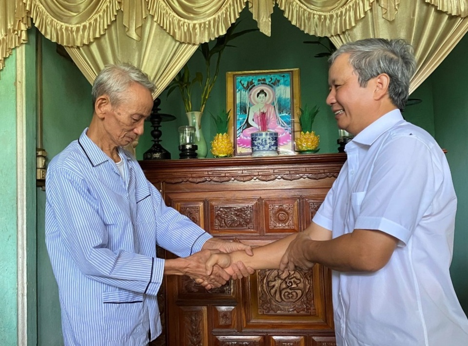 Thương binh, vợ liệt sĩ xúc động trước sự quan tâm của cấp uỷ, chính quyền - 4 Thương binh, vợ liệt sĩ xúc động trước sự quan tâm của cấp uỷ, chính quyền - 4