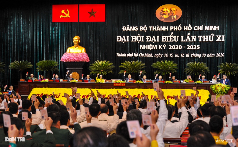 TPHCM giảm chỉ tiêu tăng trưởng kinh tế do Covid-19 - 2 TPHCM giảm chỉ tiêu tăng trưởng kinh tế do Covid-19 - 2
