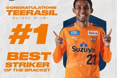 Ngôi sao tuyển Thái Lan giành giải “Tiền đạo xuất sắc nhất” ở Nhật Bản