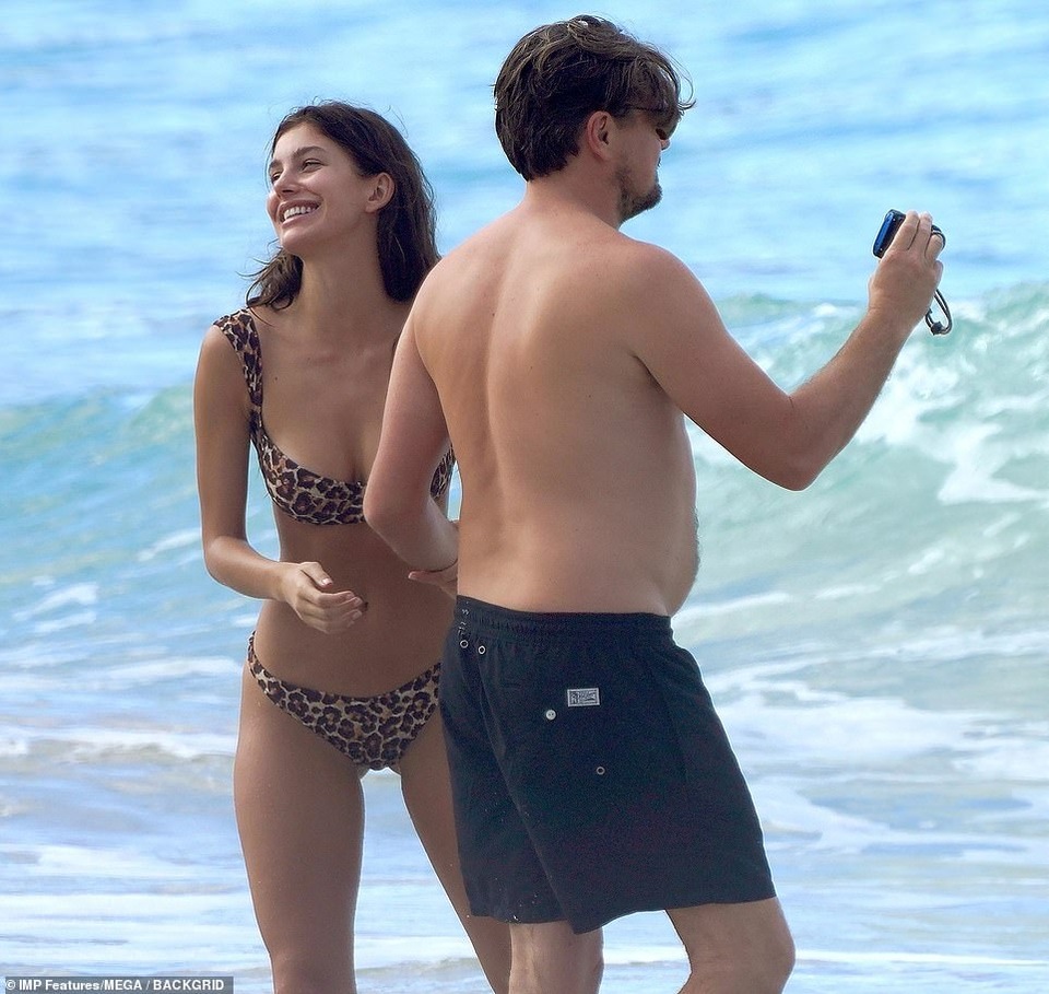 Leonardo DiCaprio lộ bụng phệ bên bạn gái trẻ - 9 Leonardo DiCaprio lộ bụng phệ bên bạn gái trẻ - 9