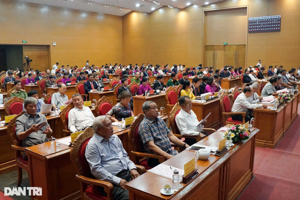 18.000 người ngưng đóng bảo hiểm y tế, cần có phương án hỗ trợ - 2 18.000 người ngưng đóng bảo hiểm y tế, cần có phương án hỗ trợ - 2