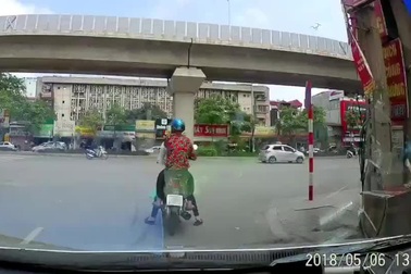 Ngược chiều “một tí” có phạm luật?