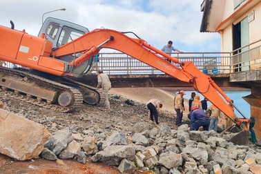 Khắc phục xong lỗ thủng hồ chứa Ia Ring ở Gia Lai