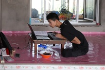 Nam sinh teo cơ vượt nỗi đau bệnh tật để giành suất vào đại học