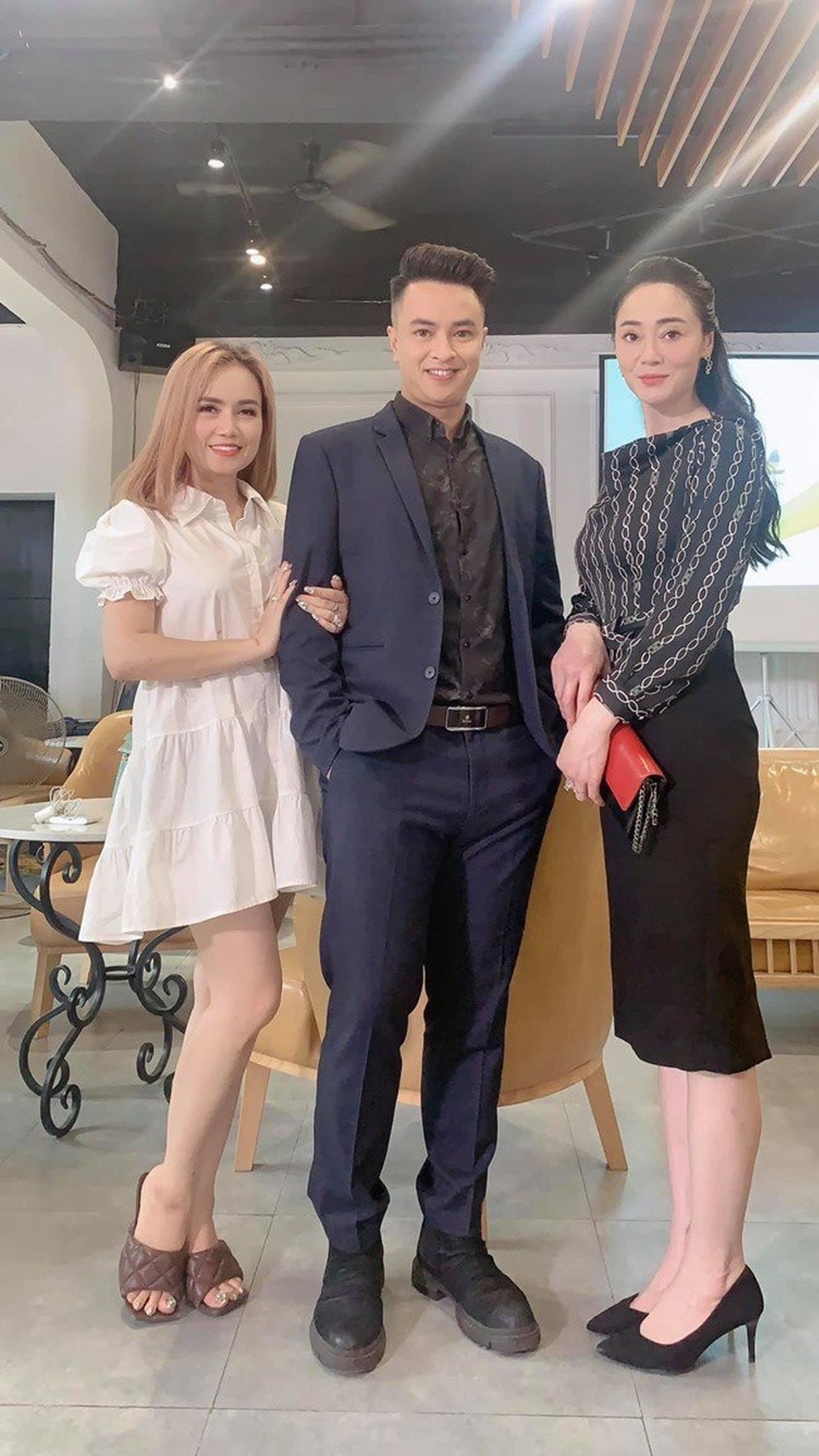 Vừa trở lại Hương vị tình thân đã bị ghét, diễn viên 4 đời chồng bức xúc - 3 Vừa trở lại Hương vị tình thân đã bị ghét, diễn viên 4 đời chồng bức xúc - 3