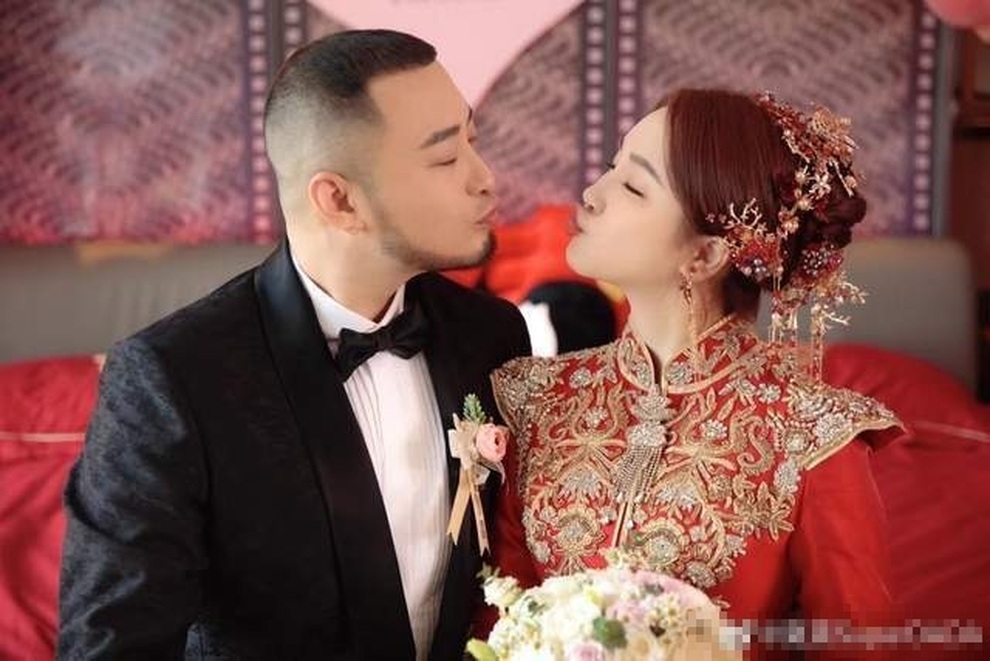 Nữ thần tượng Trung Quốc kết hôn với CEO công ty giải trí - 6 Nữ thần tượng Trung Quốc kết hôn với CEO công ty giải trí - 6